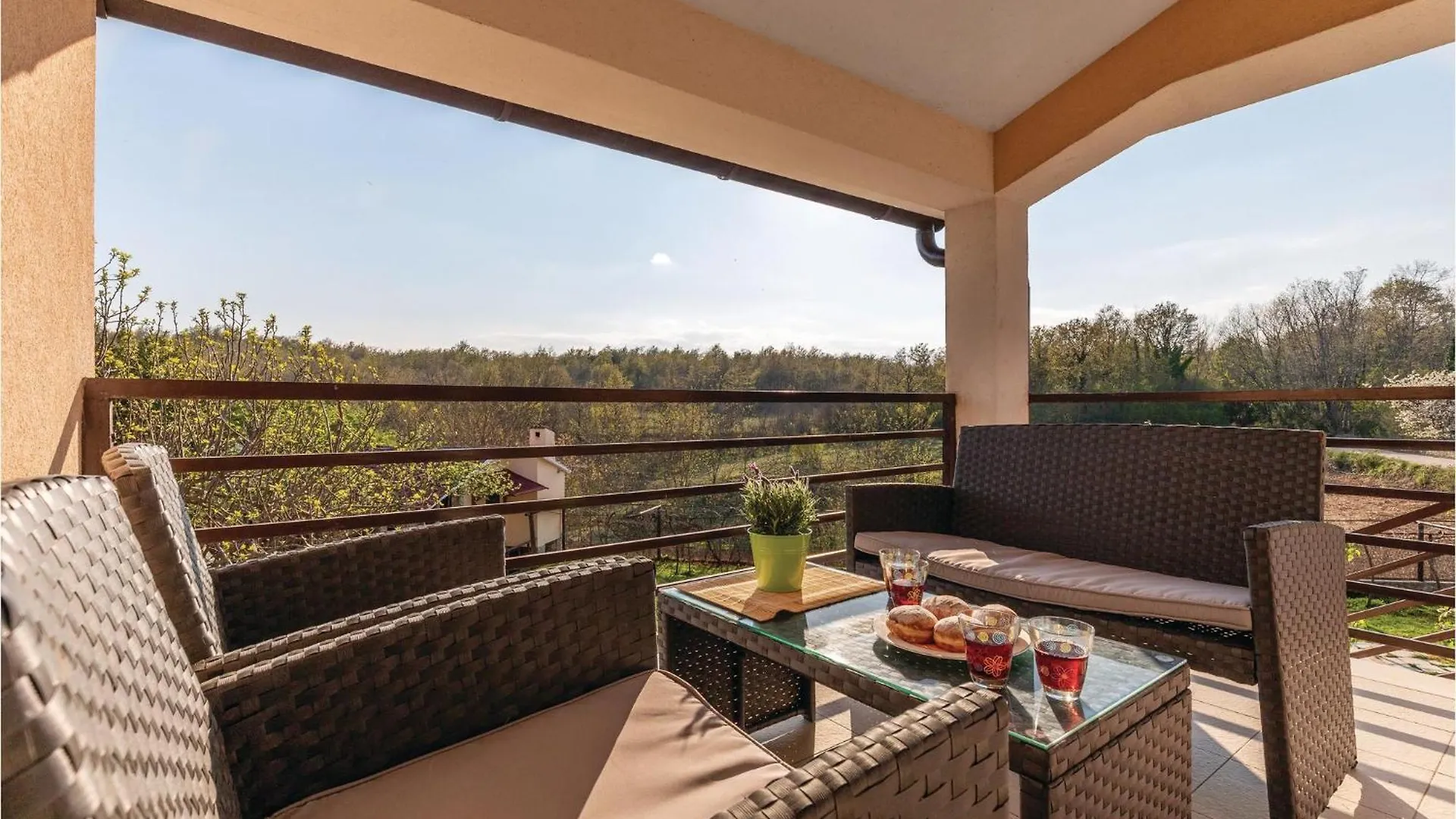 4 Bedroom Cozy Home In Cere Santalezi クロアチア
