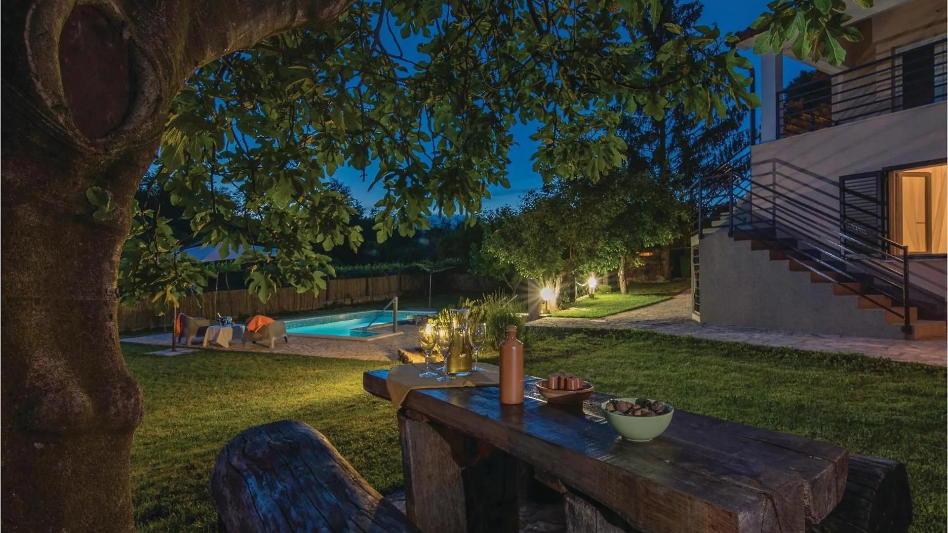 4 Bedroom Cozy Home In Cere Santalezi 0*,