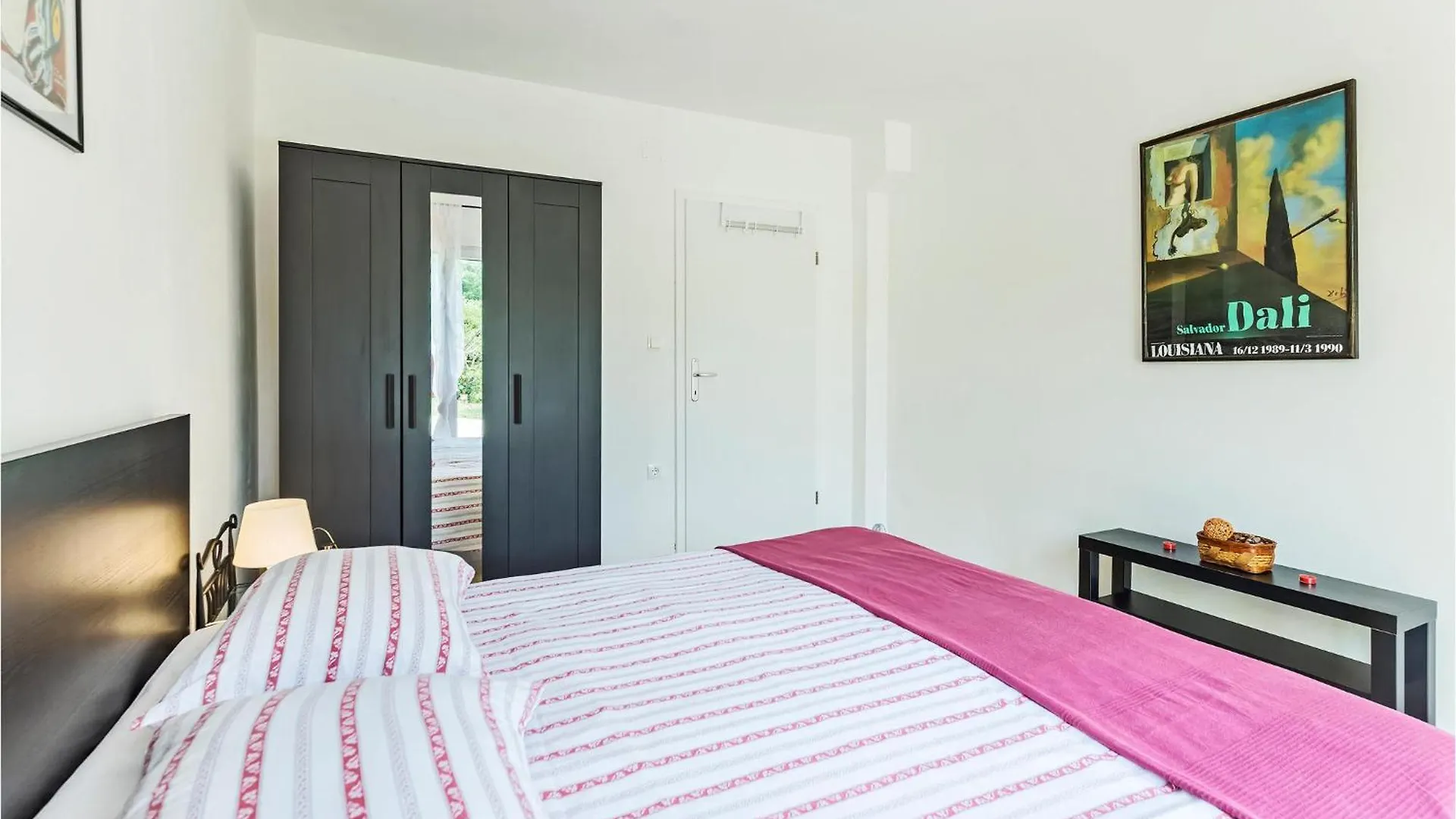 4 Bedroom Cozy Home In Cere Santalezi Horvátország
