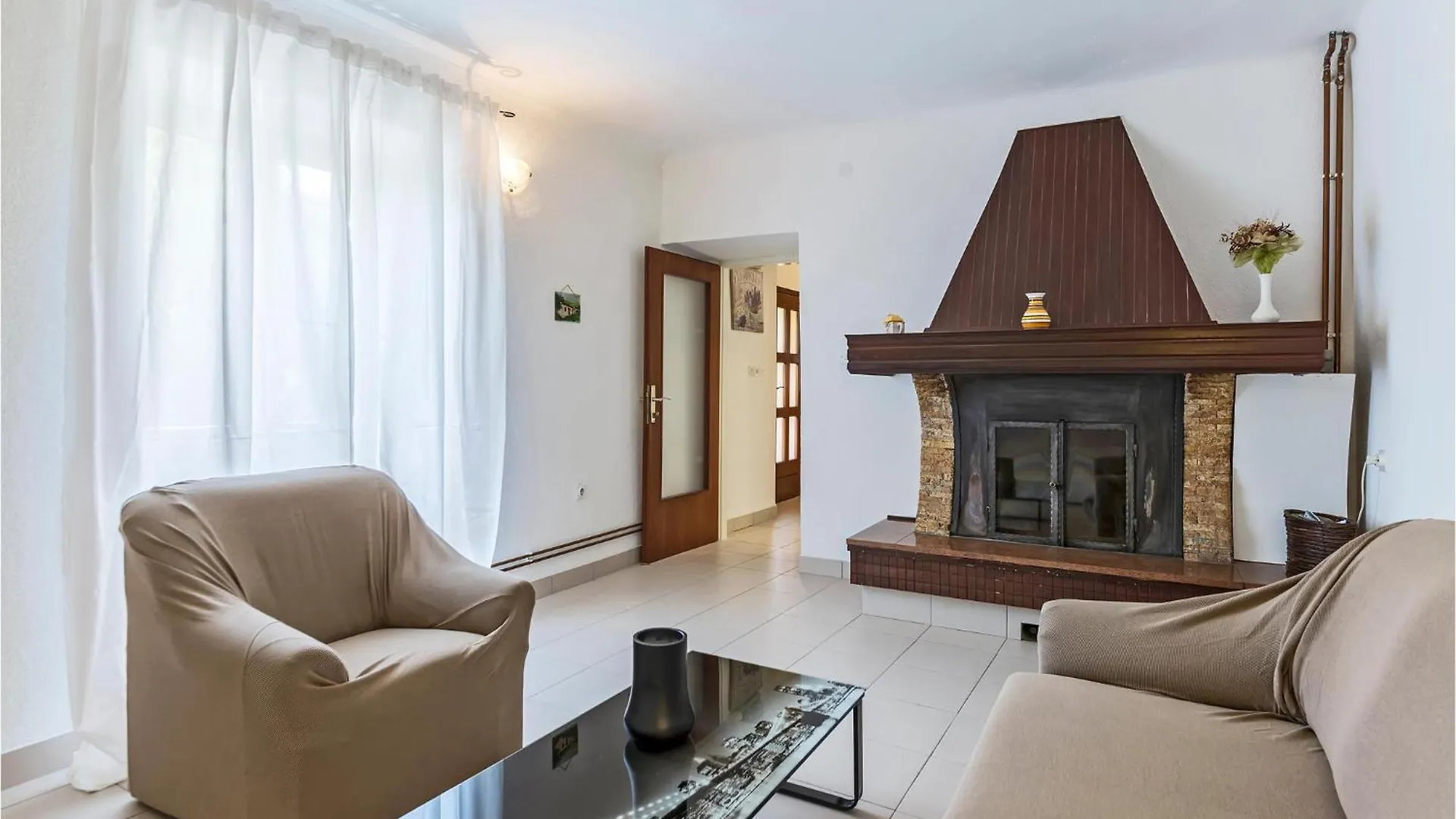 4 Bedroom Cozy Home In Cere Santalezi 0*,